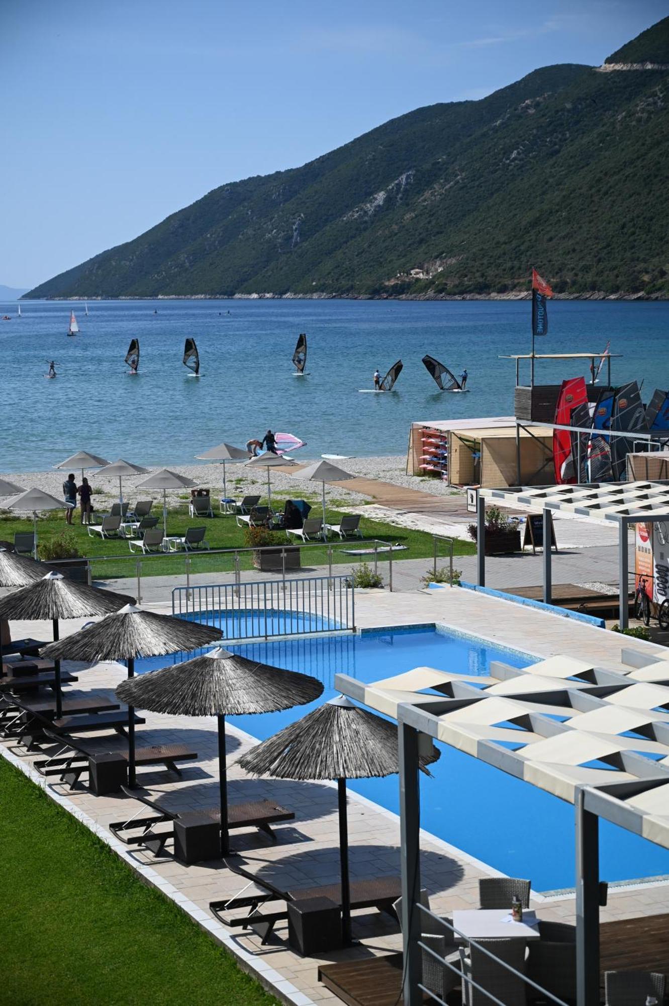 Surf Hotel Vasilikí Eksteriør billede